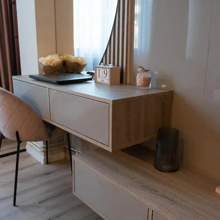 Cosy 2 Rooms Apartment In The Center Of The City Bucarest Esterno foto